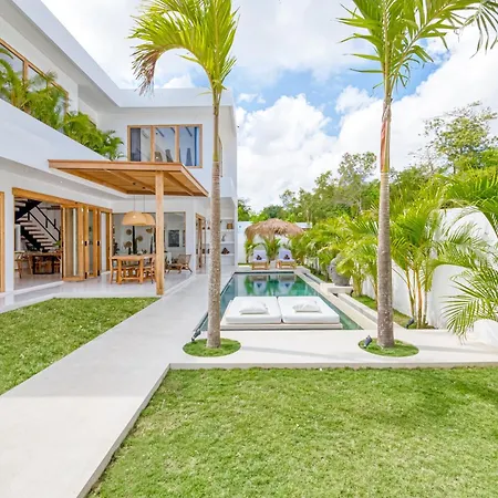 Agmakina Bingin Villas